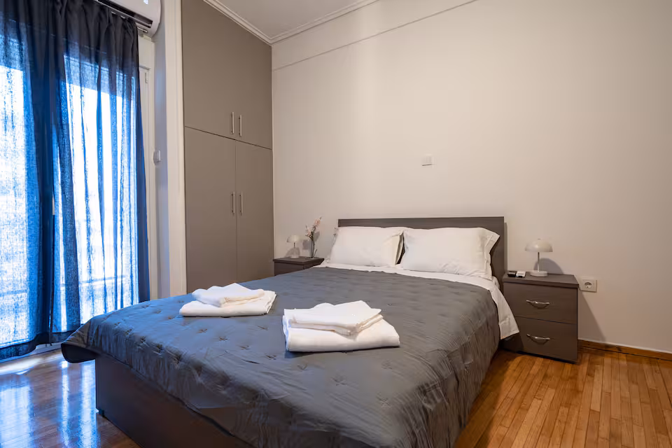 Double bedroom with comfortable bed